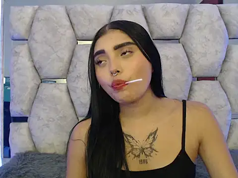 Snapshot of AnalyMilles chatting on 24, 10, 2025 AnalyMilles online show from 24, 10, 2025