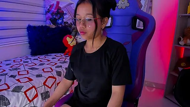 Zoe Skyler online show from 8, 10, 2025