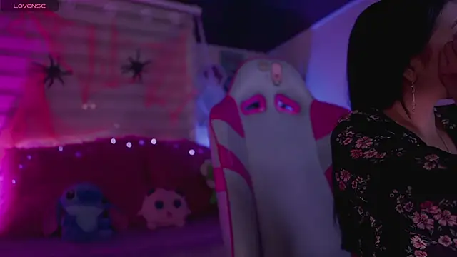 Zoe Skyler online show from 15, 10, 2025