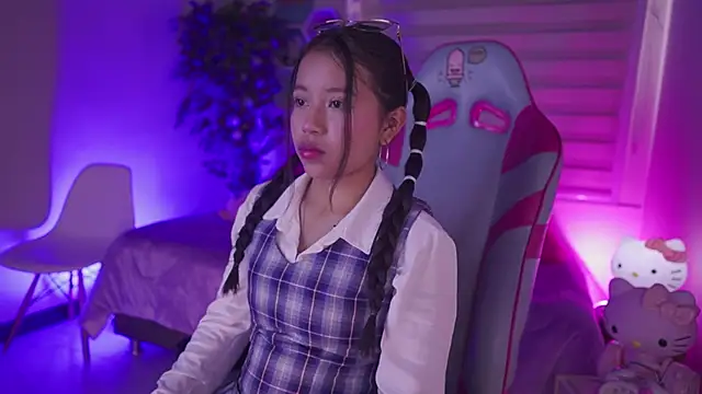 Zoe Skyler online show from 7, 11, 2025