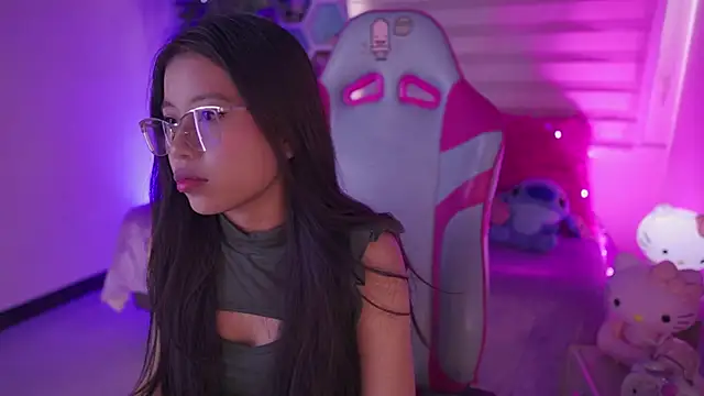 Zoe Skyler online show from 18, 11, 2025