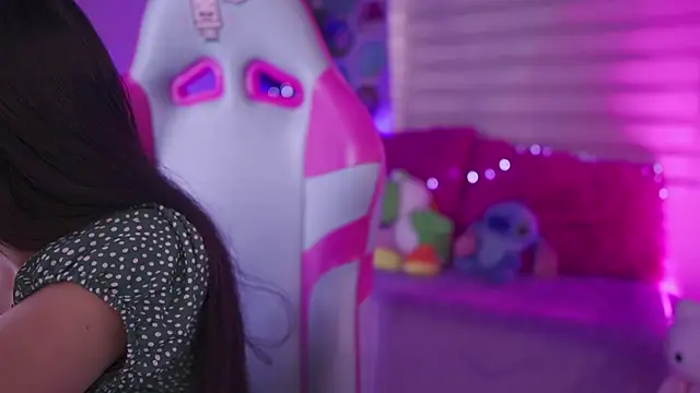 Zoe Skyler online show from 19, 11, 2025