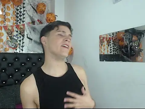 Aaron Foxxx online show from 15, 10, 2025