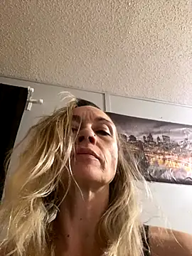vixen eyes online show from 26, 9, 2025