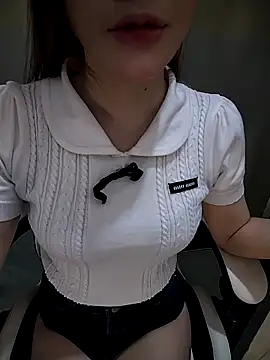 Quynhbabysexy online show from 4, 2, 2026