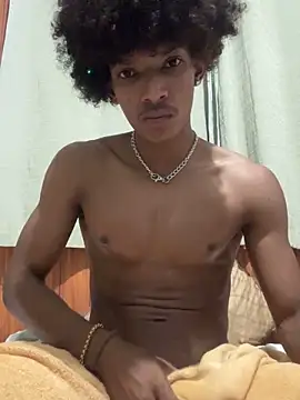 Snapshot of Jronlinejr-05 chatting on 24, 10, 2025 Jronlinejr-05 online show from 24, 10, 2025