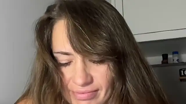 Roriann online show from 10, 3, 2026