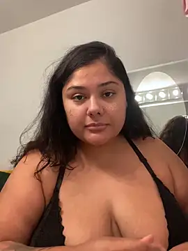 Snapshot of pmonie chatting on 13, 10, 2025 pmonie online show from 13, 10, 2025