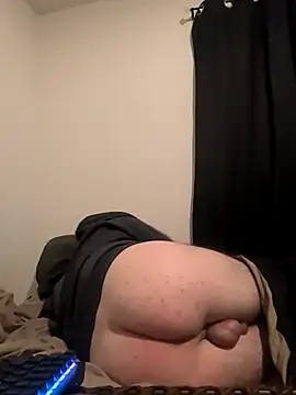 Snapshot of bear8t chatting on 30, 10, 2025 bear8t online show from 30, 10, 2025