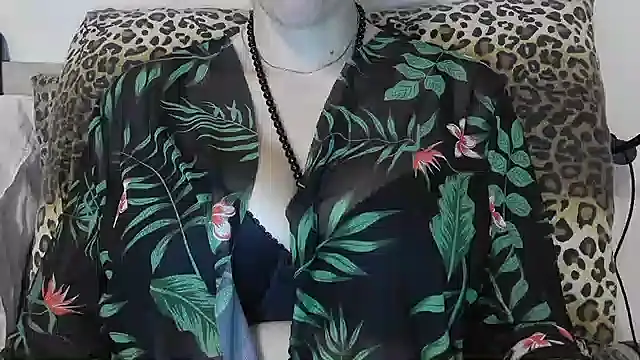 Snapshot of Estrella7x chatting on 22, 10, 2025 Estrella7x online show from 22, 10, 2025