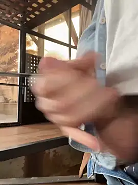 Snapshot of straight2fucked chatting on 11, 3, 2026 straight2fucked online show from 11, 3, 2026