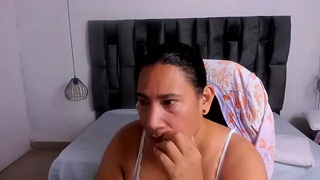 Susi Lee online show from 3, 10, 2025