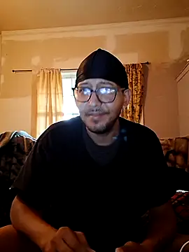 Snapshot of ThrowedWorldWide chatting on 15, 11, 2025 ThrowedWorldWide online show from 15, 11, 2025