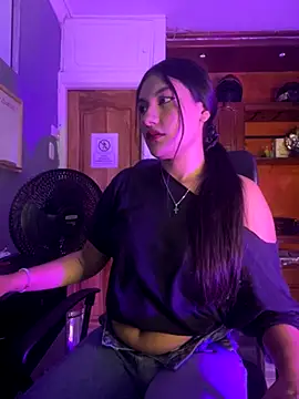 Snapshot of Anahi_Malkova chatting on 21, 10, 2025 Anahi Malkova online show from 21, 10, 2025