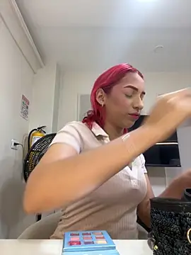 Snapshot of theladymonserrateshow chatting on 5, 11, 2025 theladymonserrateshow online show from 5, 11, 2025