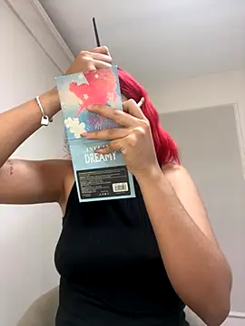 Snapshot of theladymonserrateshow chatting on 11, 11, 2025 theladymonserrateshow online show from 11, 11, 2025