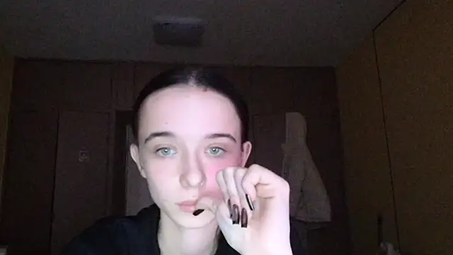 Emilia Light online show from 28, 11, 2025