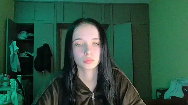 Snapshot of Emilia_Light chatting on 8, 3, 2026 Emilia Light online show from 8, 3, 2026