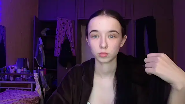 Snapshot of Emilia_Light chatting on 14, 3, 2026 Emilia Light online show from 14, 3, 2026