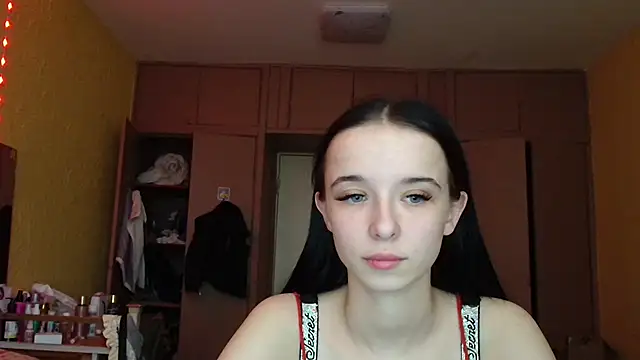 Snapshot of Emilia_Light chatting on 21, 3, 2026 Emilia Light online show from 21, 3, 2026