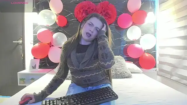 ZOE LE online show from 21, 2, 2026