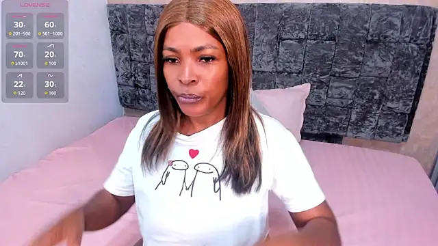 Layla lell online show from 14, 10, 2025