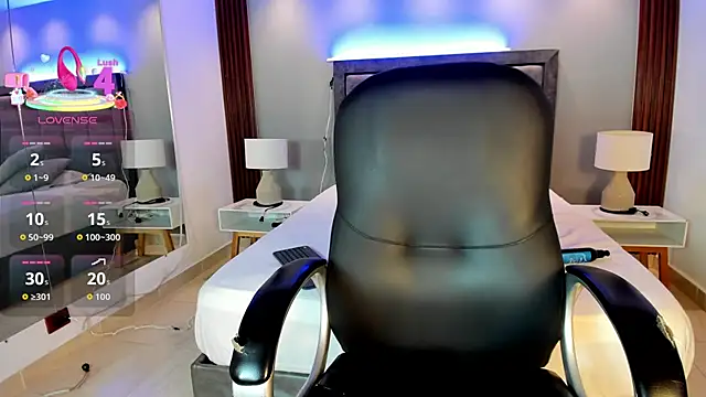 Caroline Millerr online show from 18, 2, 2026