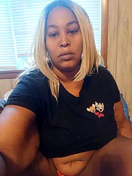 Snapshot of LaNastyy chatting on 14, 11, 2025 LaNastyy online show from 14, 11, 2025