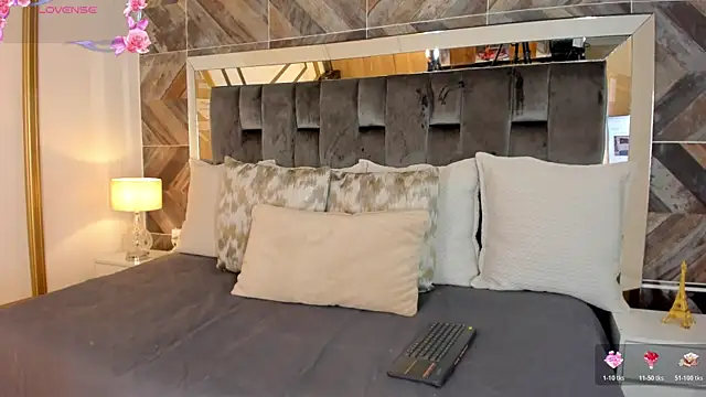 NaylaGrey online show from 24, 10, 2025