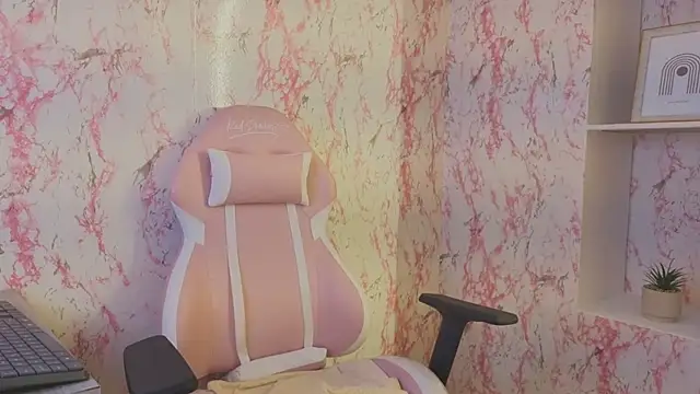 Sharon Curvy online show from 16, 10, 2025