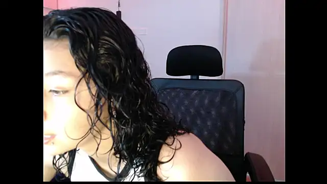 Ivonnybonn online show from 29, 10, 2025