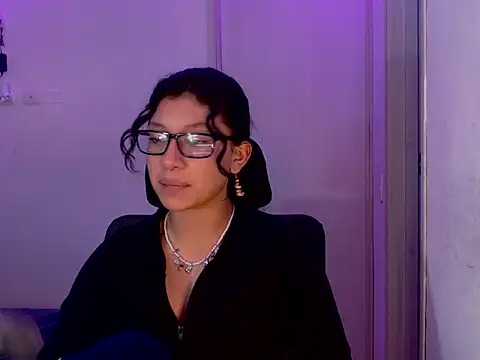 Ivonnybonn online show from 8, 1, 2026