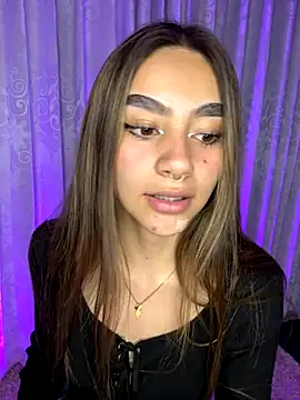 YoneViegoo online show from 8, 10, 2025
