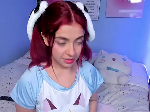 Snapshot of KathiaSaenz_ chatting on 8, 11, 2025 KathiaSaenz online show from 8, 11, 2025