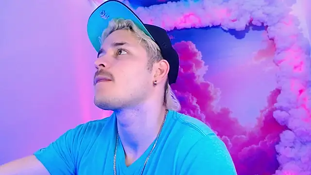 AlexPiersss online show from 6, 11, 2025