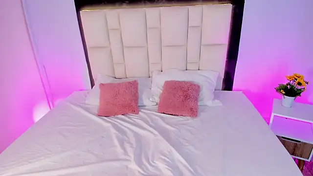 Snapshot of Athenea__fox chatting on 11, 10, 2025 Athenea fox online show from 11, 10, 2025