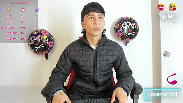 Snapshot of XaanderGrey chatting on 18, 10, 2025 XaanderGrey online show from 18, 10, 2025