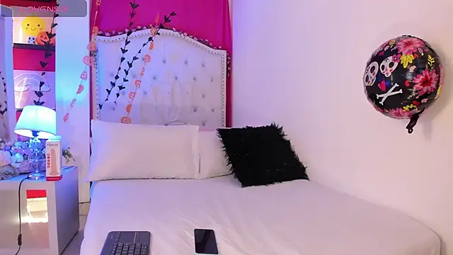 Snapshot of XaanderGrey chatting on 28, 10, 2025 XaanderGrey online show from 28, 10, 2025