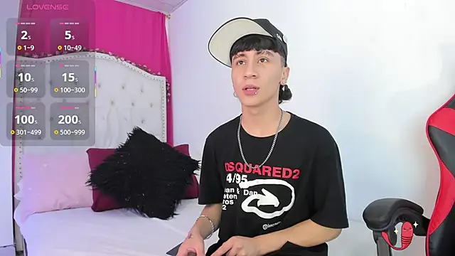 Snapshot of XaanderGrey chatting on 4, 11, 2025 XaanderGrey online show from 4, 11, 2025