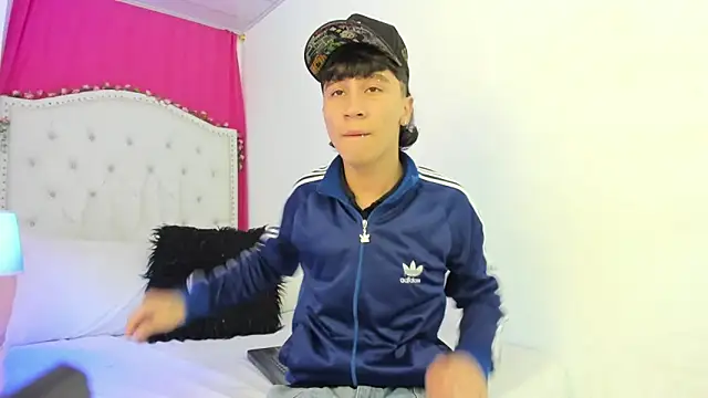 Snapshot of XaanderGrey chatting on 8, 11, 2025 XaanderGrey online show from 8, 11, 2025