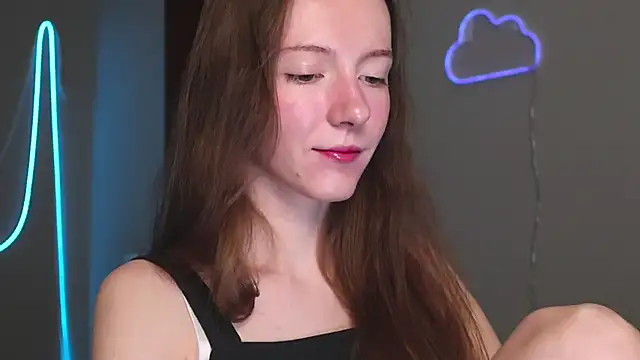 Snapshot of Why_me_stella chatting on 9, 11, 2025 Why me stella online show from 9, 11, 2025