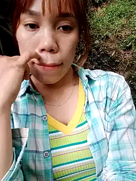 Snapshot of nhinhi-sexy chatting on 4, 10, 2025 nhinhi-sexy online show from 4, 10, 2025