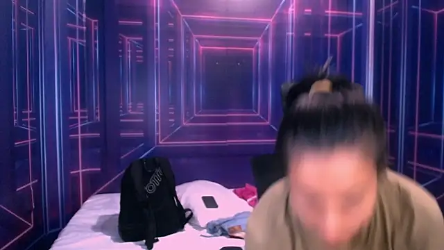 Charly and laura online show from 30, 10, 2025