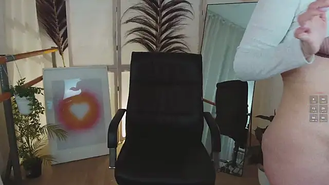 Snapshot of MayWins chatting on 23, 11, 2025 MayWins online show from 23, 11, 2025