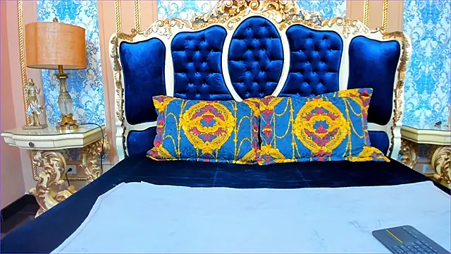 Snapshot of JulietaSinclair chatting on 18, 10, 2025 JulietaSinclair online show from 18, 10, 2025