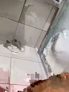 Snapshot of artzin2334 chatting on 12, 10, 2025 artzin2334 online show from 12, 10, 2025