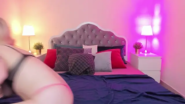 CamillaDreamer online show from 7, 11, 2025