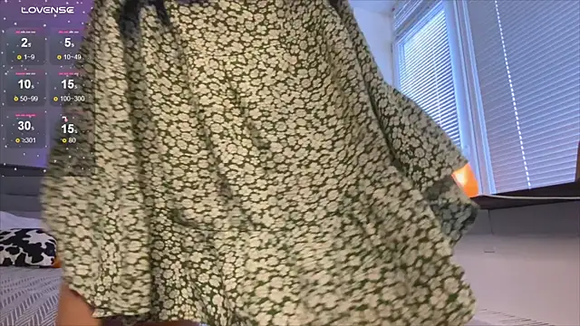 Sienna Mi  online show from 30, 10, 2025