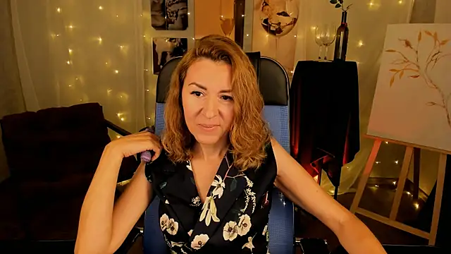 Snapshot of DonnaSmitth chatting on 12, 10, 2025 DonnaSmitth online show from 12, 10, 2025