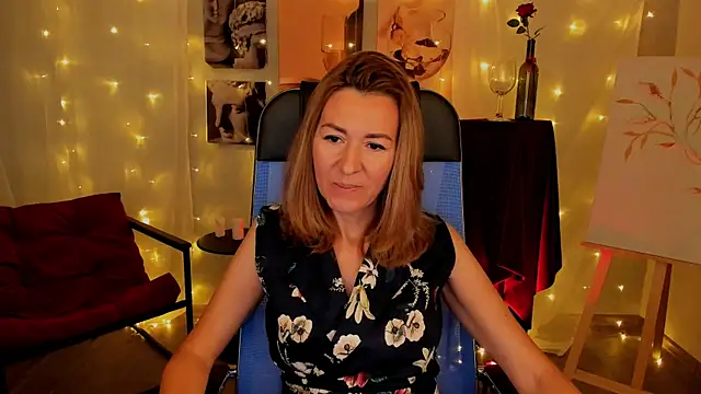 Snapshot of DonnaSmitth chatting on 25, 10, 2025 DonnaSmitth online show from 25, 10, 2025